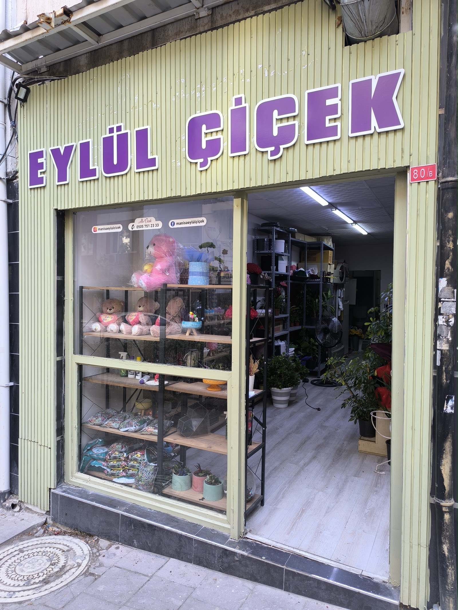 Manisa Eylül Çiçek kır düğünü mekanı — Şehzadeler