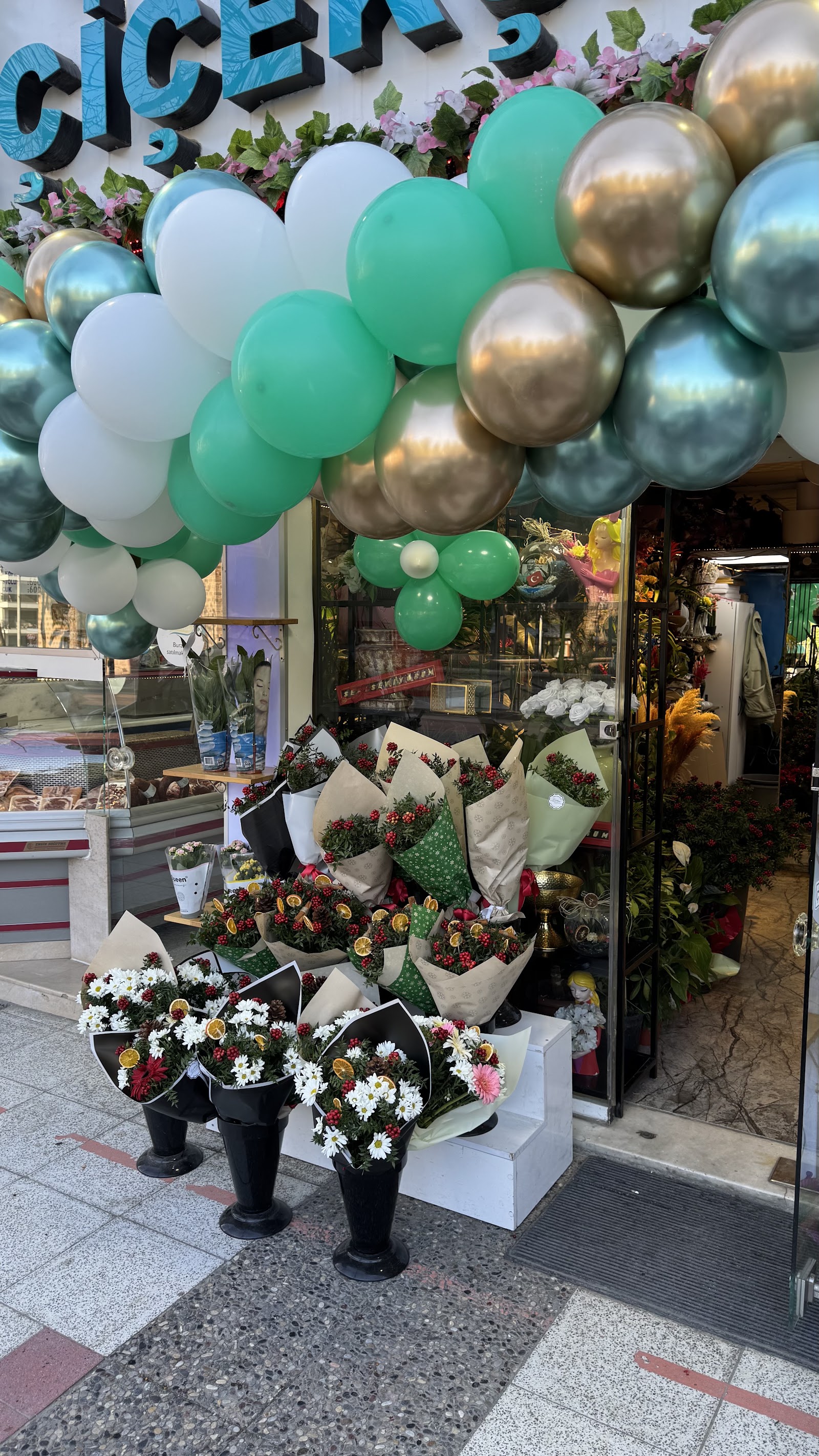 Manisa Gülhan Çiçekçilik&Organizasyon&Çikolata