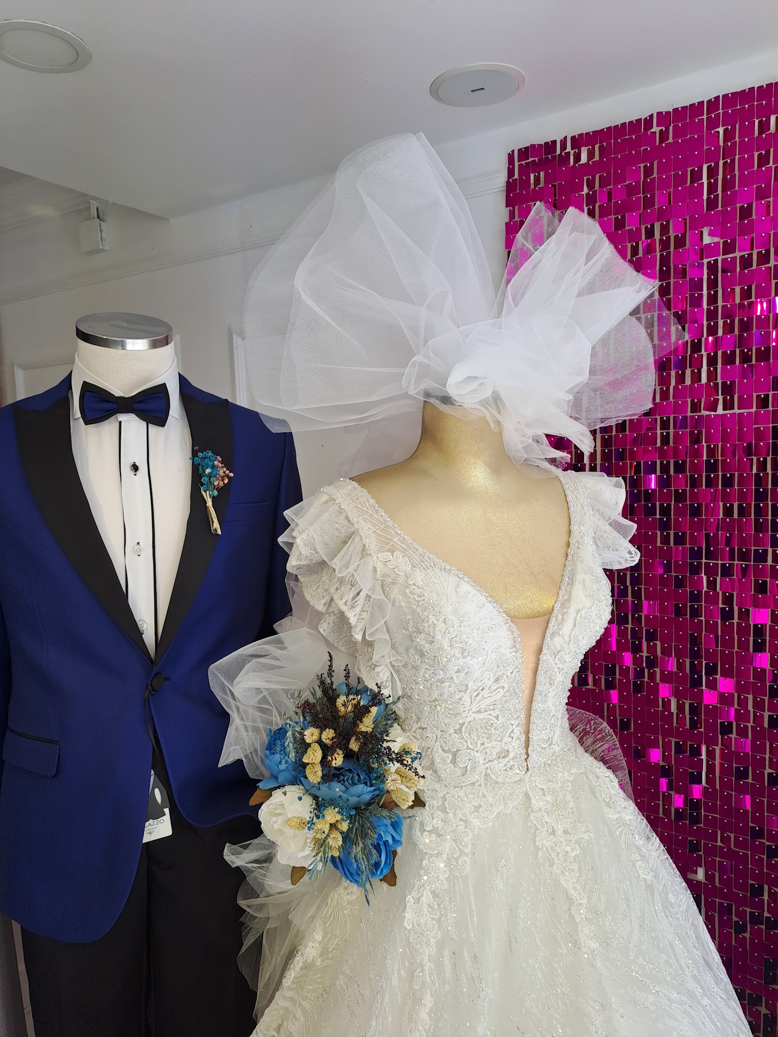 NİL MODA GELİNLİK