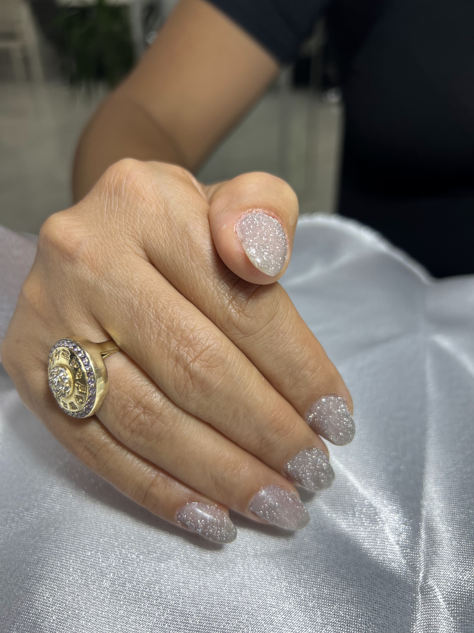 Özge Özüner Hair & Makeup Studio