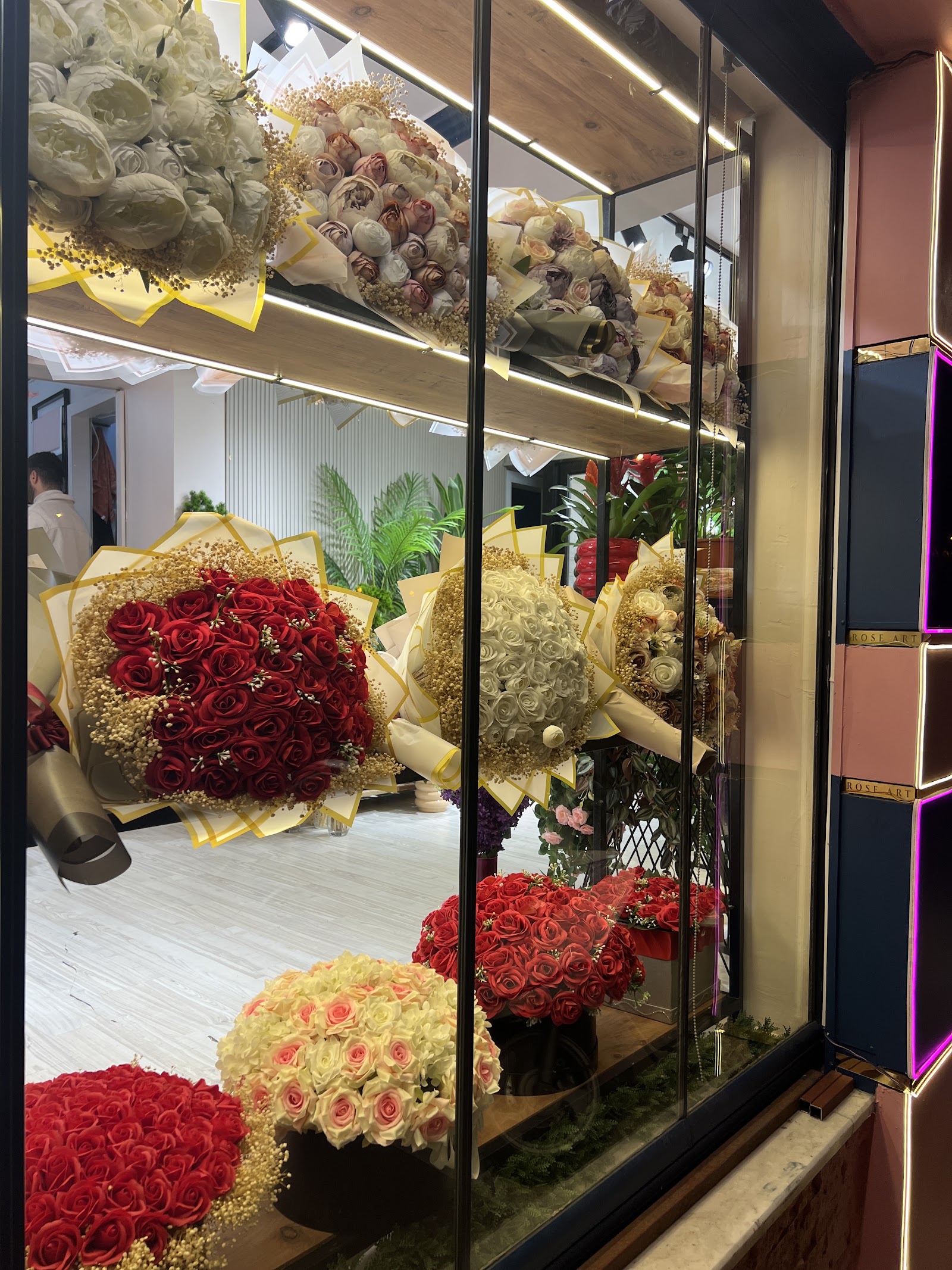 Rose Art Çiçek & Çikolata & Organizasyon