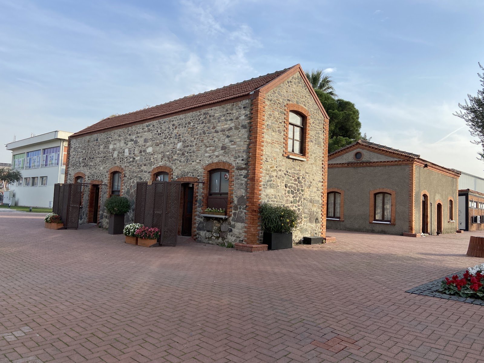 Tarihi Havagazı Fabrikası Kültür Merkezi — Yunusemre, Manisa kır düğünü mekanı görsel 5